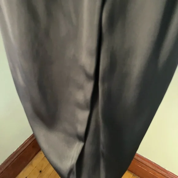 White House Black Market silky top - Picture 4 of 4